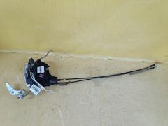 Замок двери на Mitsubishi Grandis NA4W Фото 4