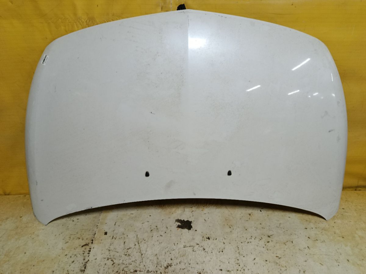 Капот на Mitsubishi Grandis NA4W Фото 10