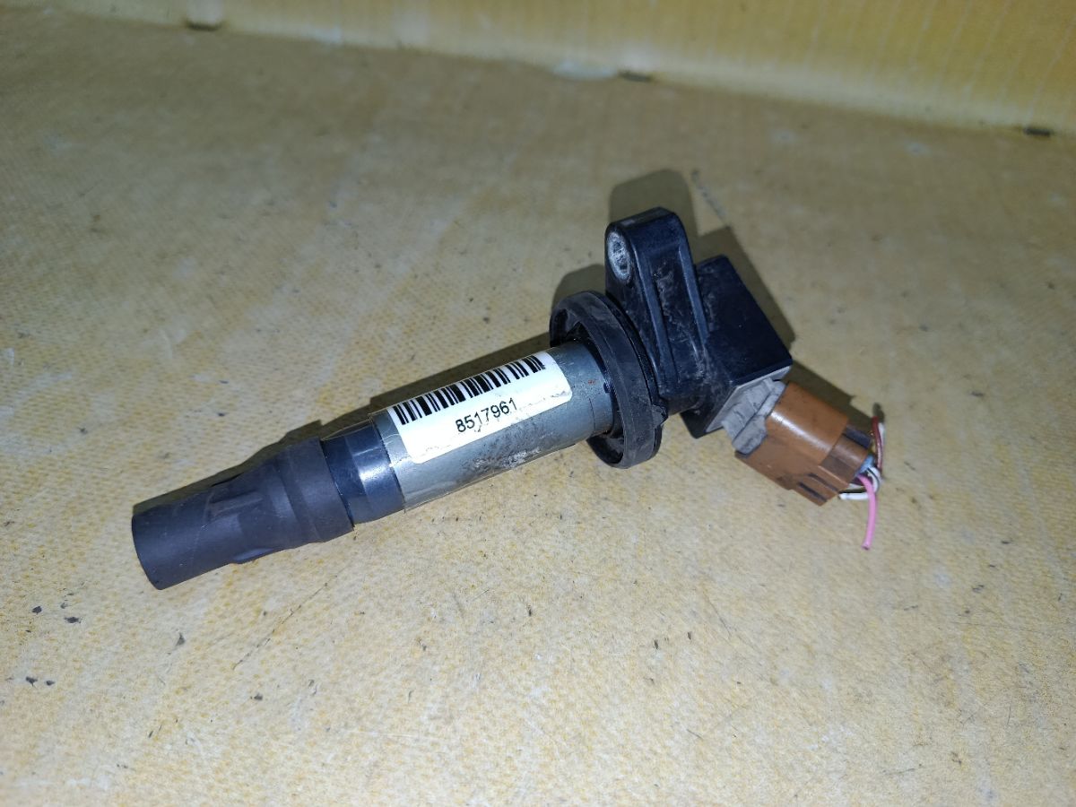 Катушка зажигания 19500-B2050 на Toyota Pixis Epoch LA300A KF-VE Фото 3