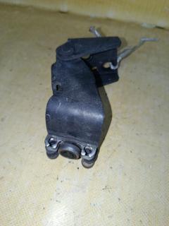 Ролик двери на Honda Freed GB3 Фото 5