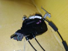 Замок двери на Nissan Tiida C11 Фото 6