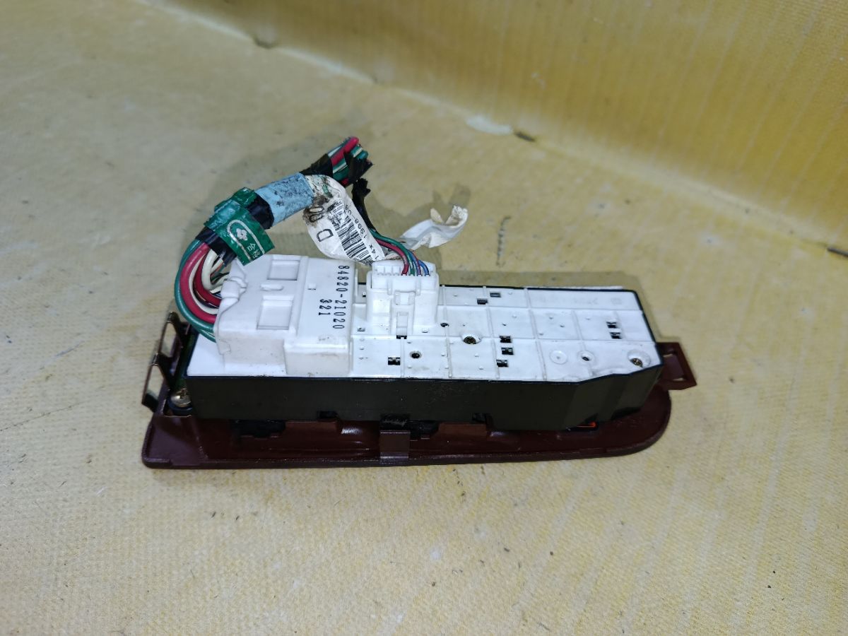 Блок упр-я стеклоподъемниками 84820-21020 на Toyota Corona Premio AT211 Фото 7 Блок упр-я стеклоподъемниками 84820-21020 на Toyota Corona Premio AT211 Фото 7