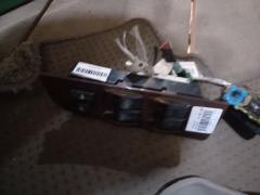 Блок упр-я стеклоподъемниками 84820-21020 на Toyota Corona Premio AT211 Фото 8