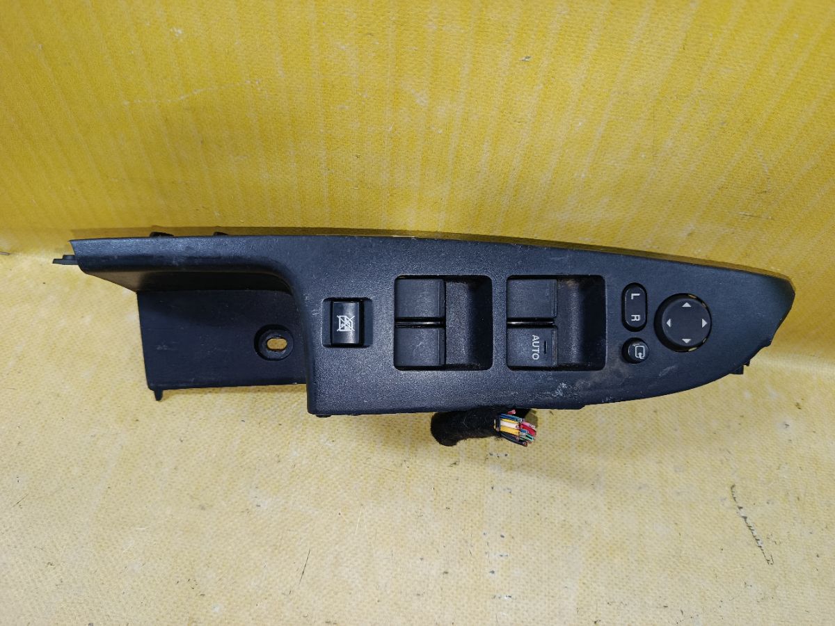 Блок упр-я стеклоподъемниками D65266350B на Mazda Demio DE5FS Фото 4