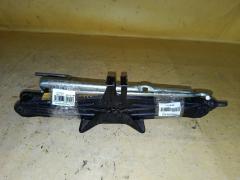 Домкрат на Toyota Probox NCP51V Фото 4