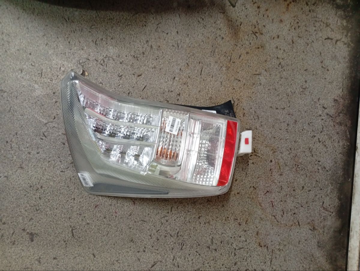 Стоп 47-37 47-37,212-19T8L-LD-AE на Toyota Prius ZVW30 Фото 7