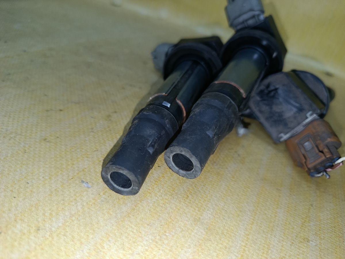 Катушка зажигания 19500-B2050 на Daihatsu Move LA100S KF-VE Фото 5