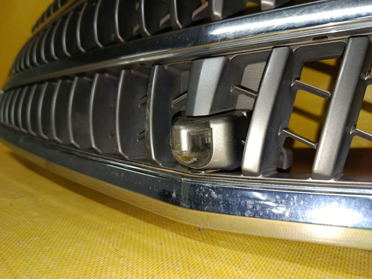 Решетка радиатора 53101-58010 на Toyota Alphard MNH10W Фото 10