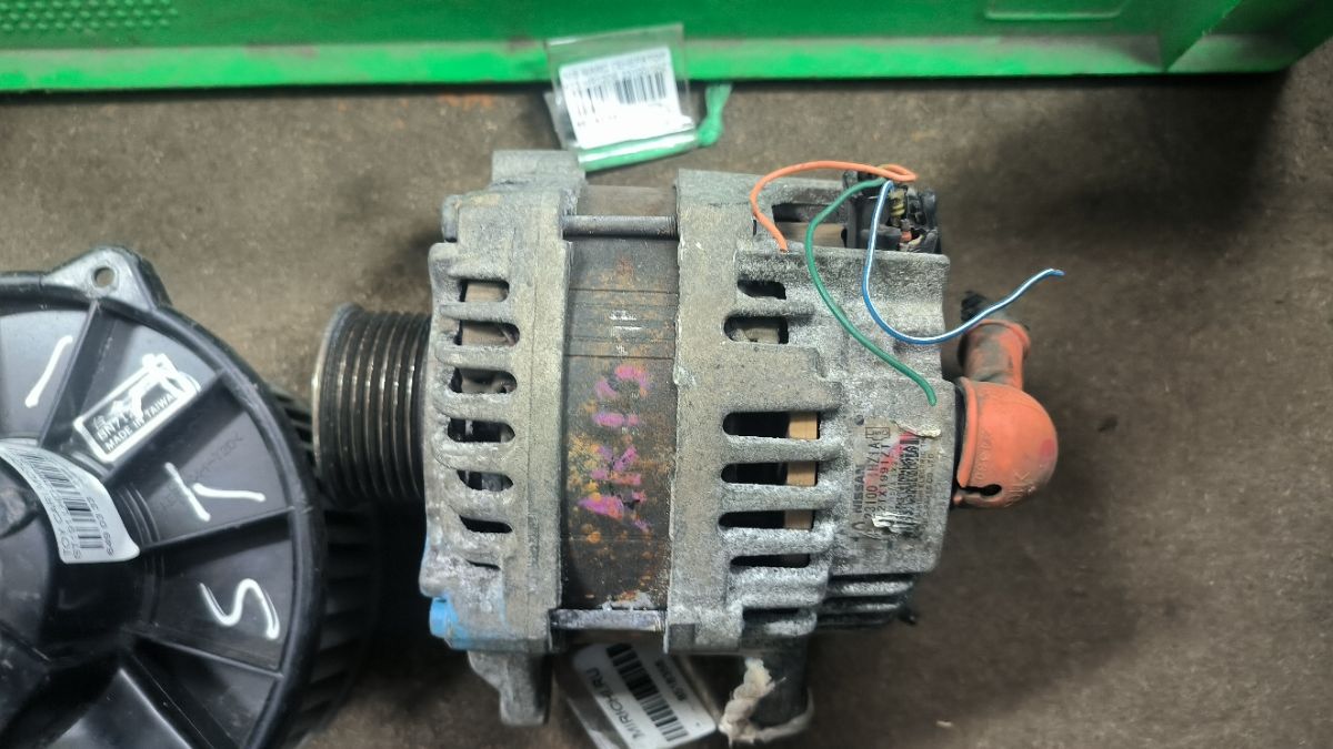 Генератор 23100-1HZ1A на Nissan March K13 HR12DE Фото 10