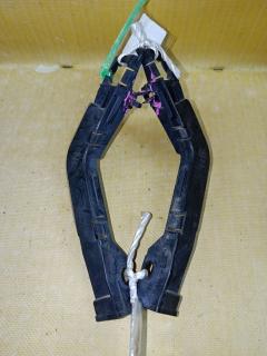 Крепление бампера на Toyota Voxy AZR60G Фото 5