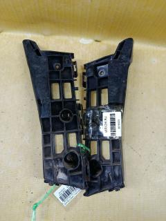 Крепление бампера 52116-47020, 52115-47020 на Toyota Prius ZVW30 Фото 3