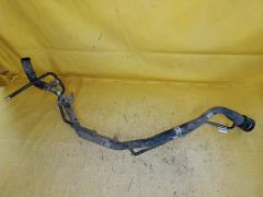 Заливная горловина топливного бака 77201-28240, 77201-28290 на Toyota Voxy AZR60G 1AZ-FSE Фото 3
