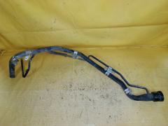 Заливная горловина топливного бака 77201-28240, 77201-28290 на Toyota Voxy AZR60G 1AZ-FSE Фото 4