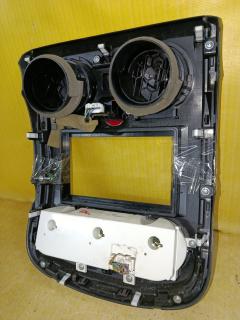 Блок управления климатконтроля на Mazda Verisa DC5W ZY-VE Фото 8