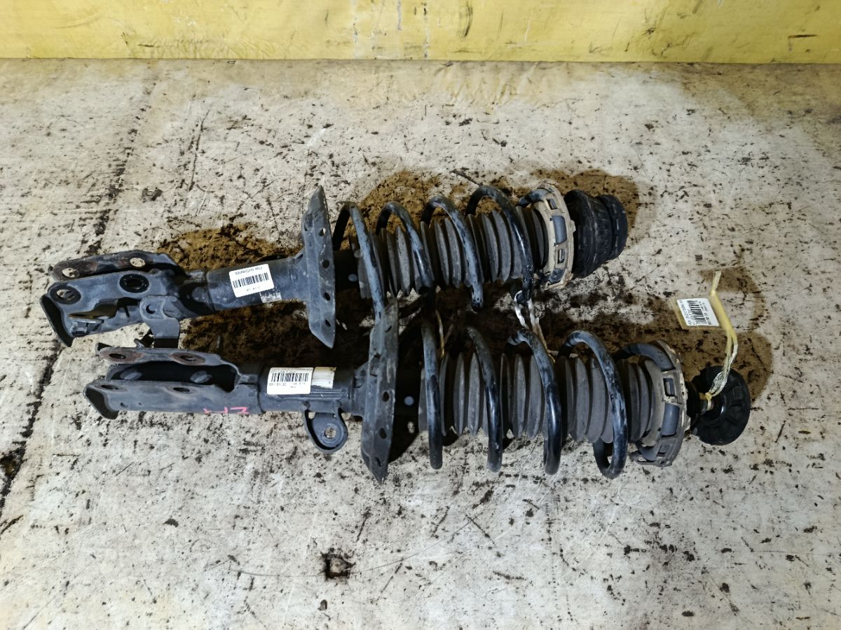 Стойка амортизатора на Honda Cr-Z ZF1 LEA Фото 1