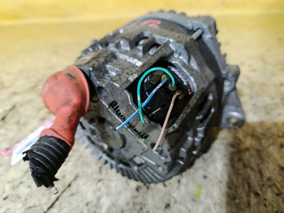 Генератор 23100-3HD1B на Nissan Note E12 HR12DDR Фото 3