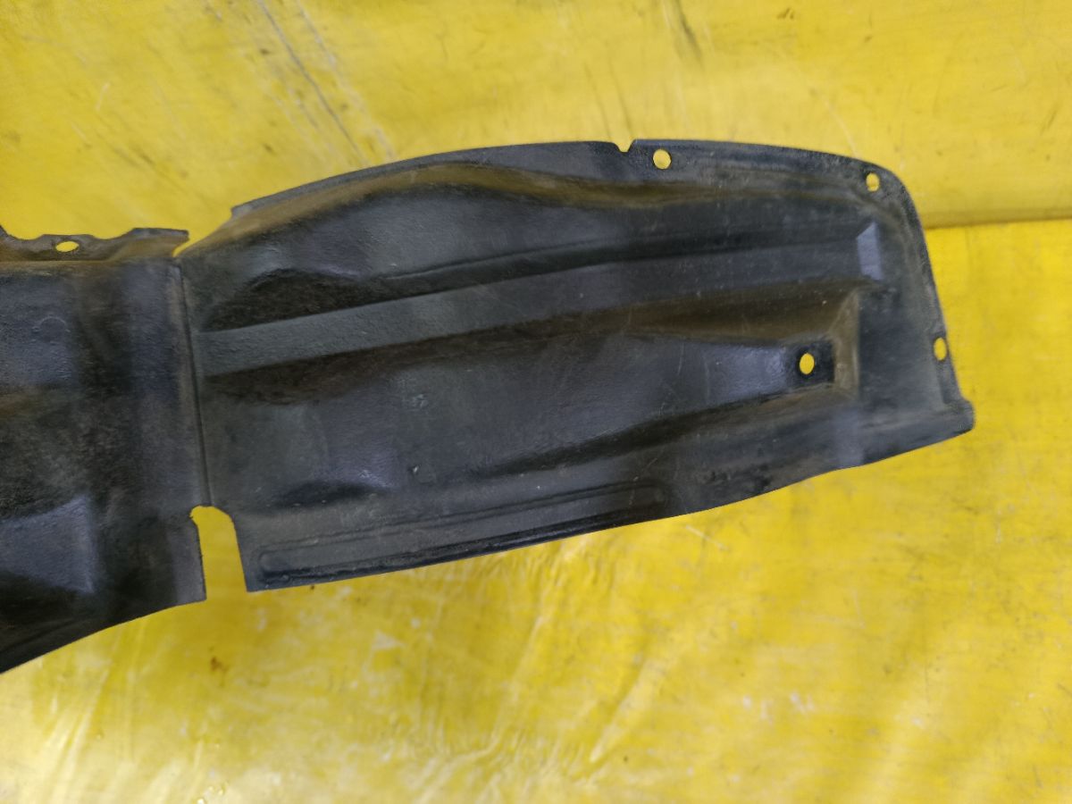 Подкрылок MR488992, MN150112 на Mitsubishi Colt Z22A 4A90 Фото 3