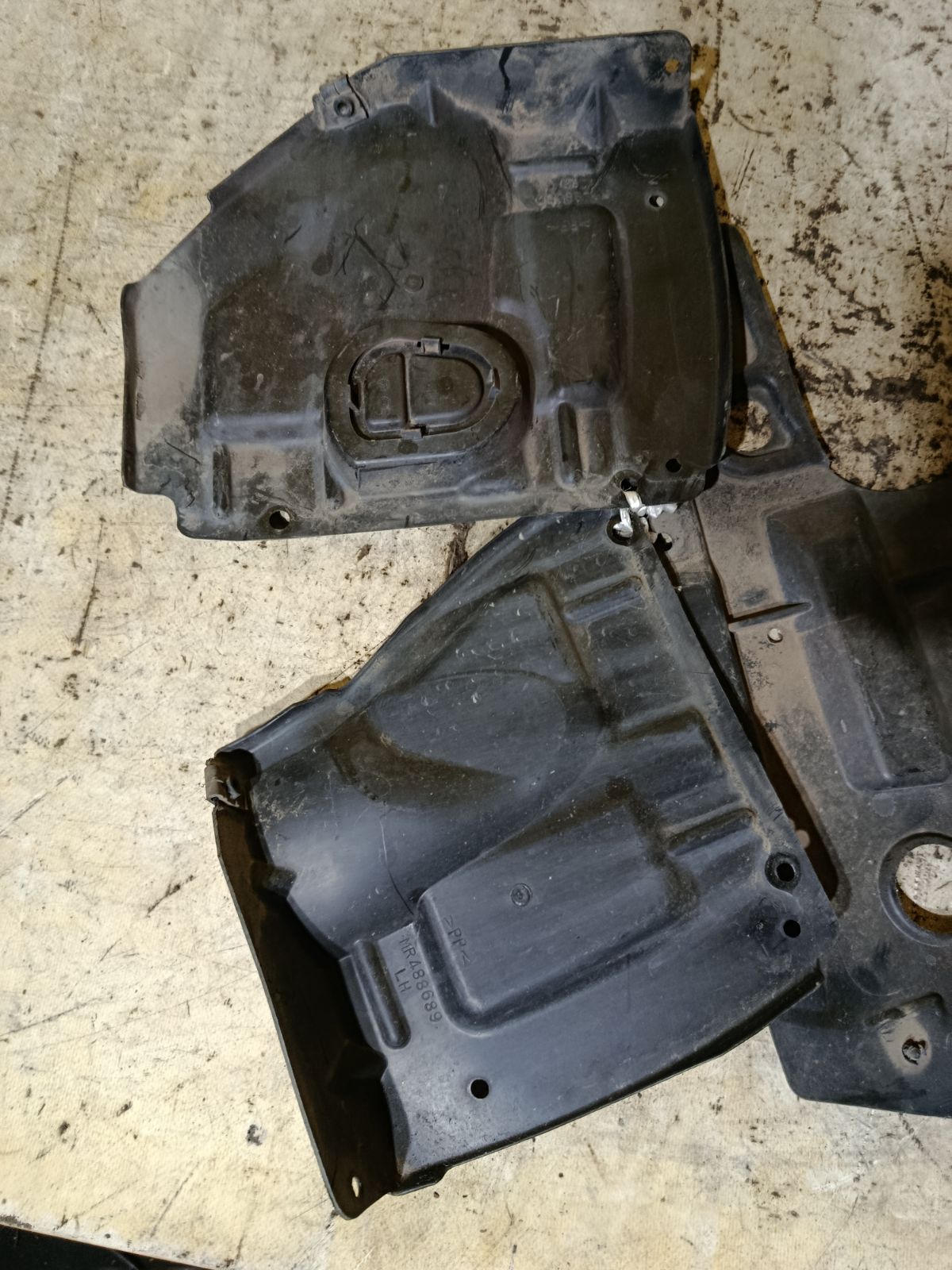 Защита двигателя MR488695 на Mitsubishi Colt Z22A Фото 5