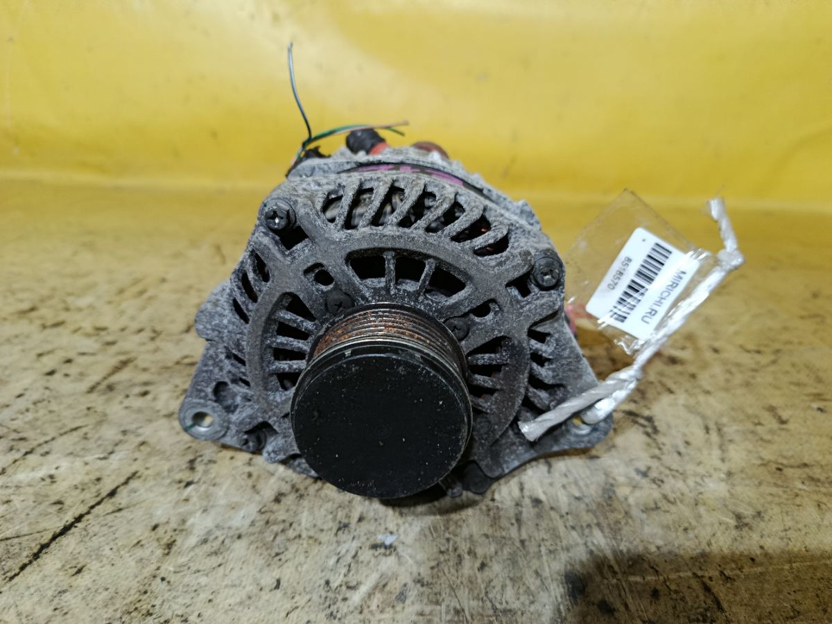 Генератор 23100-3HD1A на Nissan Note E12 HR12DDR Фото 5