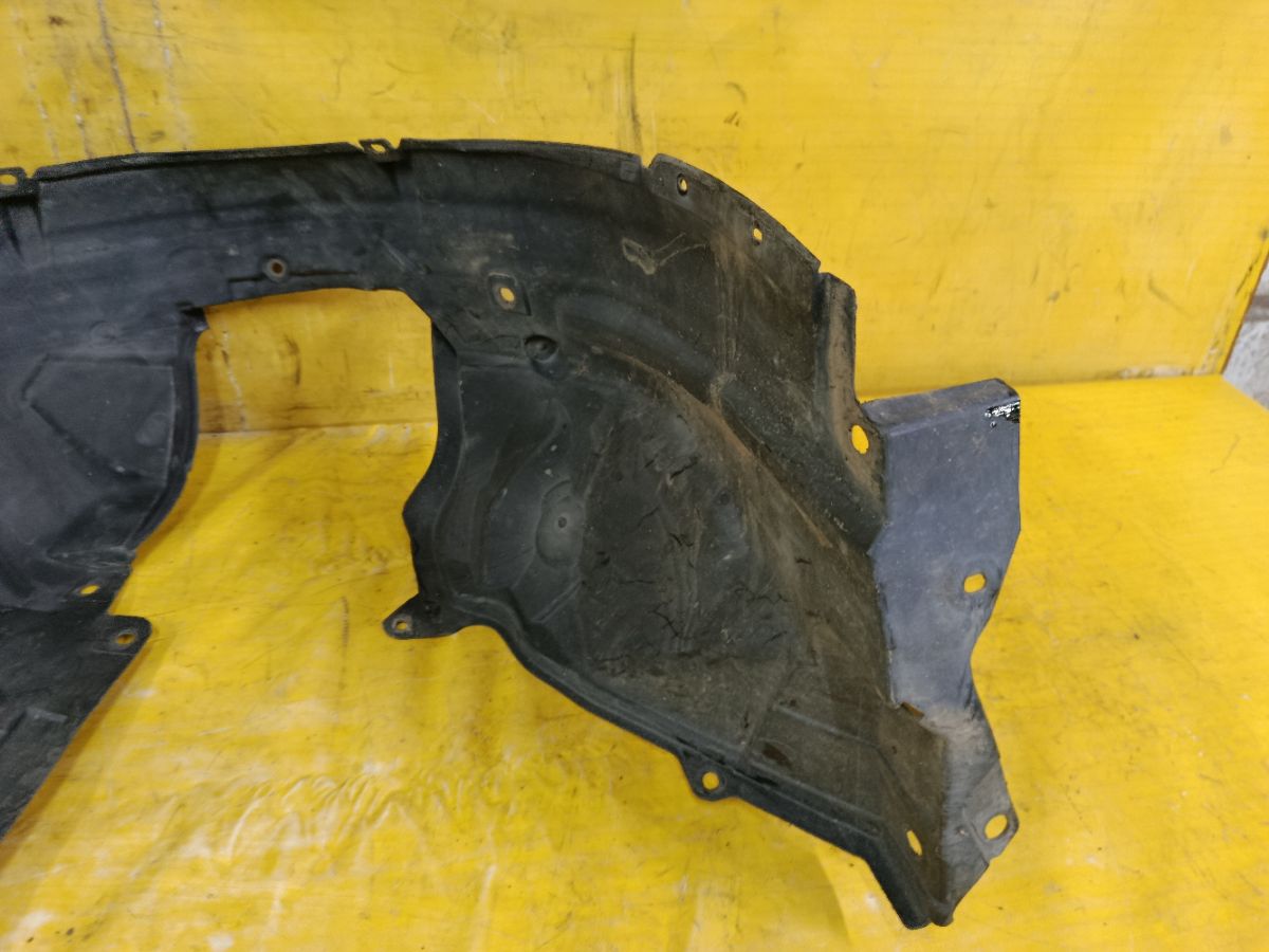 Подкрылок 63843-ED05D на Nissan Tiida C11 HR15DE Фото 3