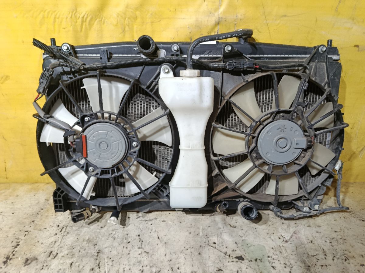 Радиатор ДВС на Honda Insight ZE2 LDA Фото 4
