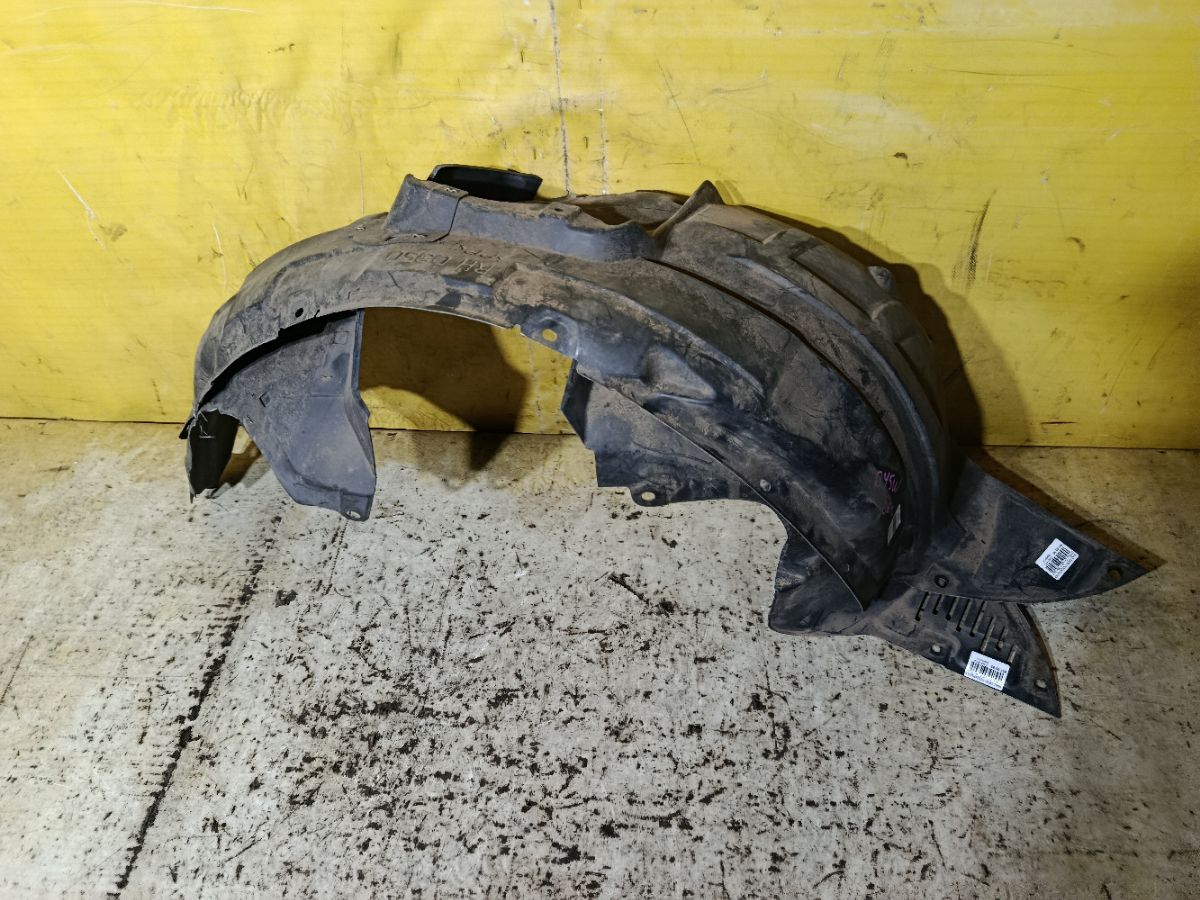 Подкрылок на Mazda Demio DY5W ZY-VE Фото 2