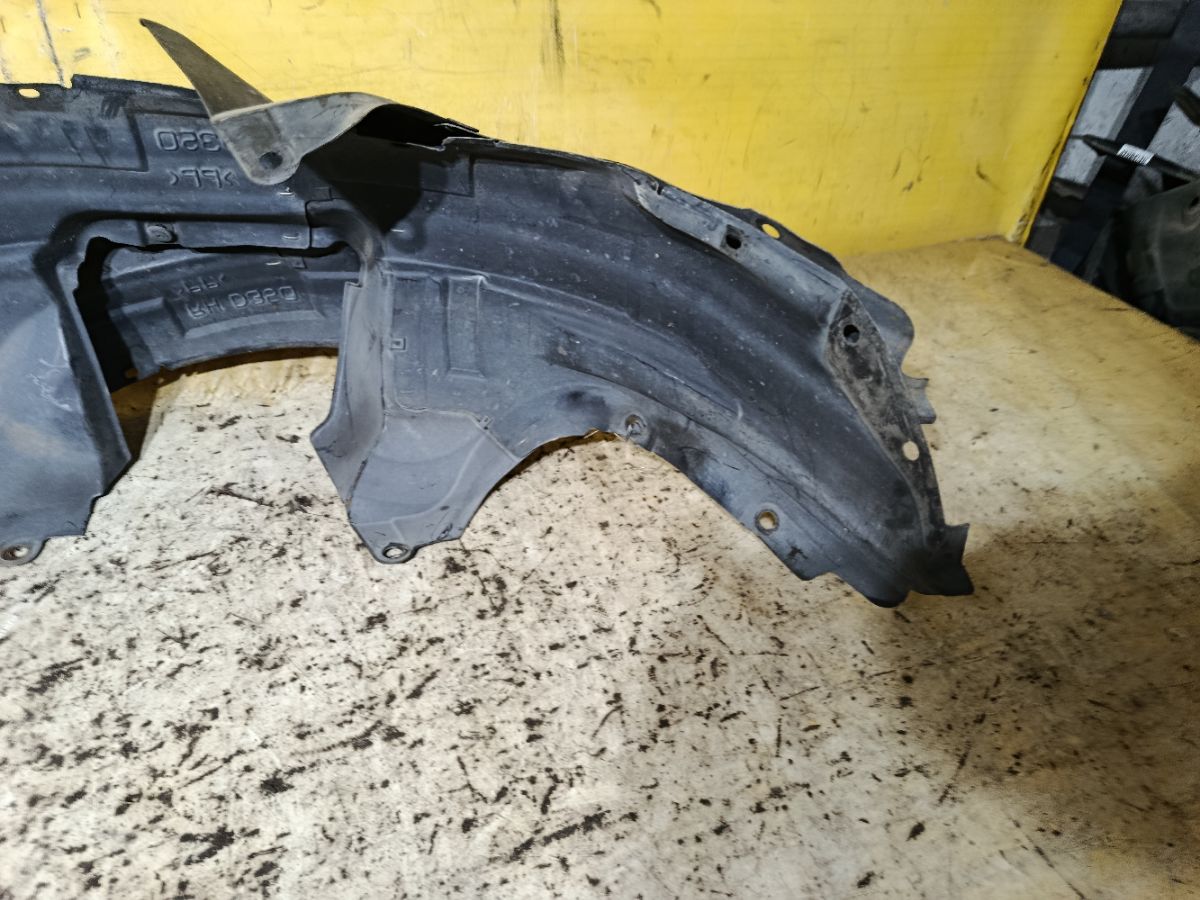 Подкрылок на Mazda Demio DY5W ZY-VE Фото 7