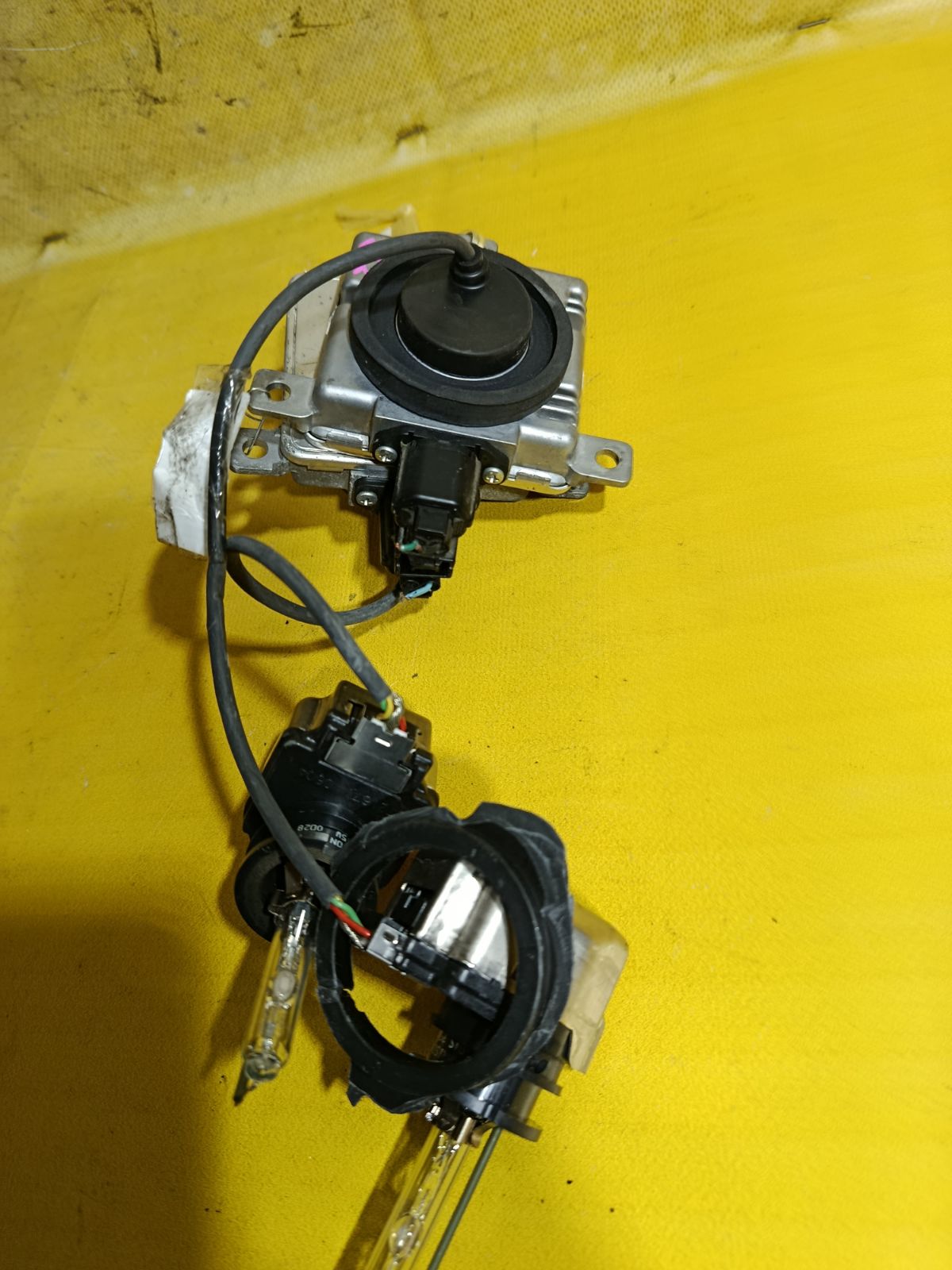 Блок розжига ксенона на Honda Cr-Z ZF1 Фото 3