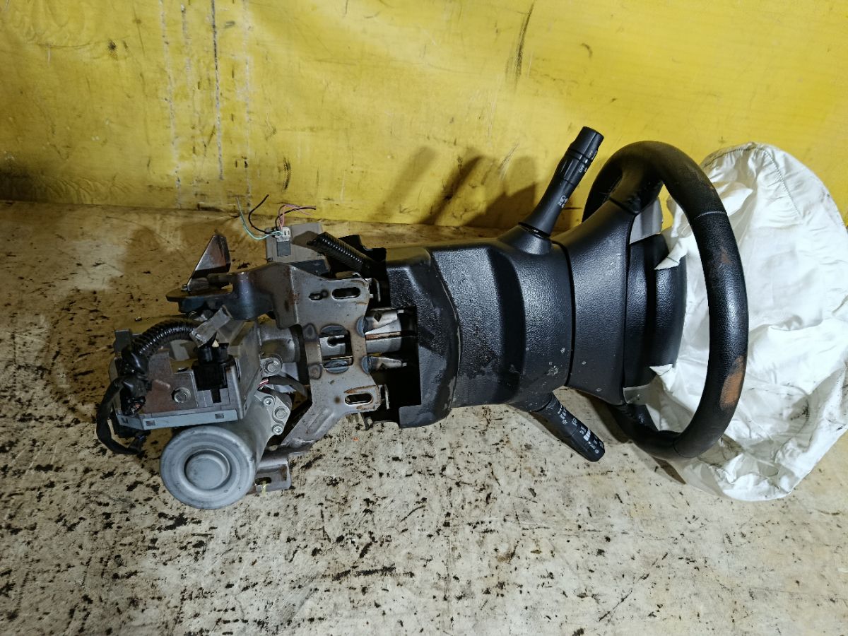 Рулевая колонка на Nissan Serena C26 Фото 2