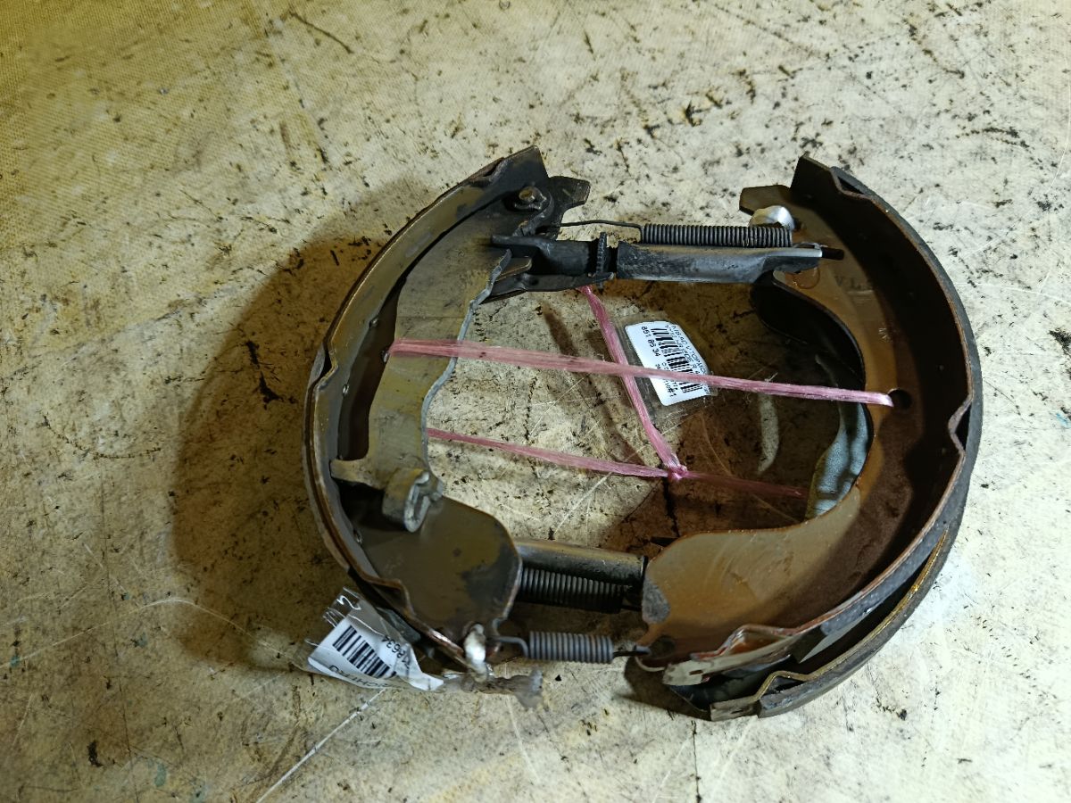 Тормозные колодки на Nissan Ad Van VY12 HR15DE Фото 5