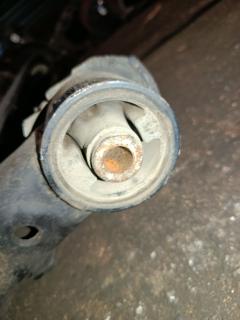 Балка подвески на Toyota Voxy ZRR70G 3ZR-FAE Фото 6