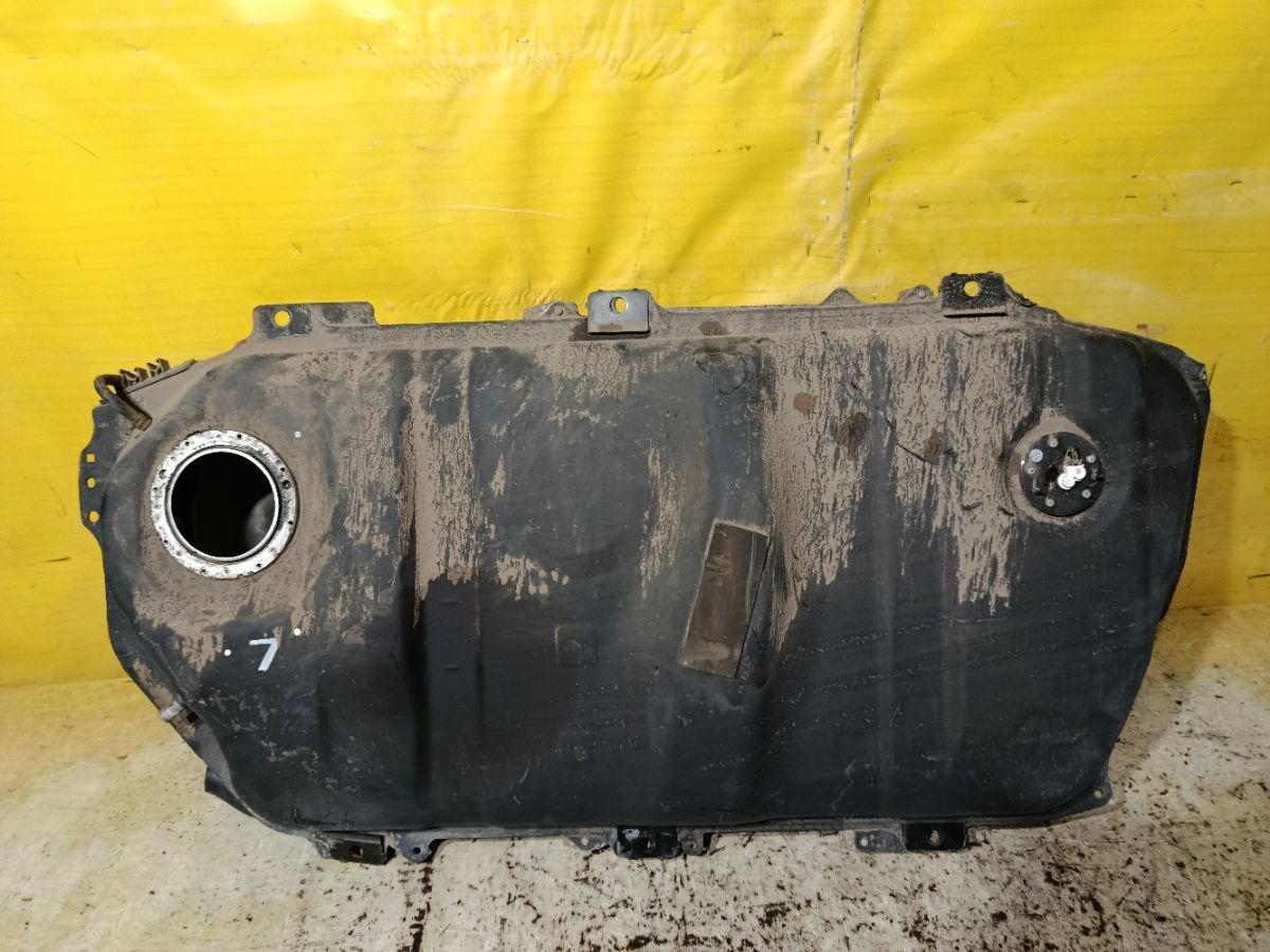 Бак топливный на Toyota Ipsum ACM26W 2AZ-FE Фото 3