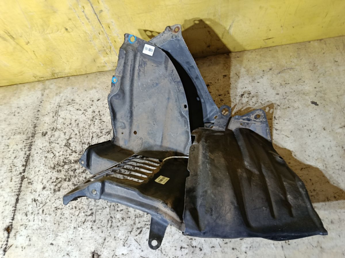 Подкрылок 53895-22010 на Toyota Mark Ii GX90 Фото 2