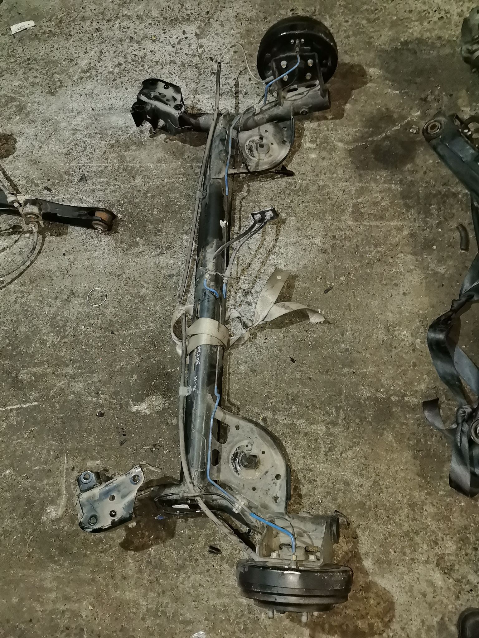 Балка подвески на Nissan Tiida Latio SC11 HR15DE Фото 1