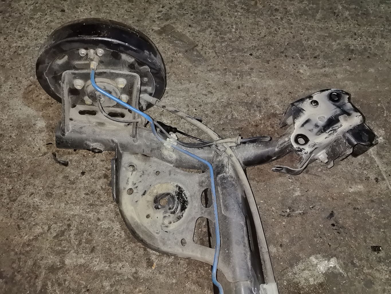 Балка подвески на Nissan Tiida Latio SC11 HR15DE Фото 4