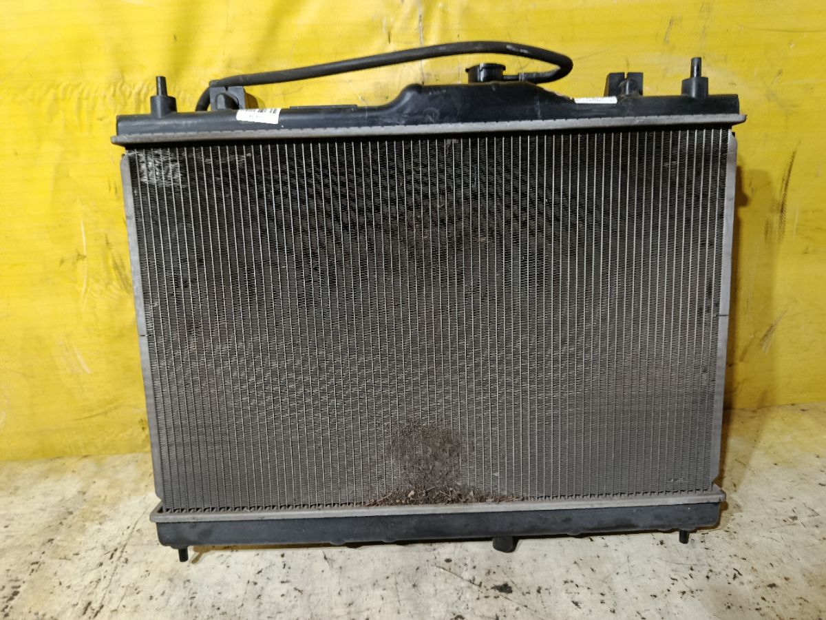 Радиатор ДВС на Nissan Tiida Latio SC11 HR15DE Фото 2