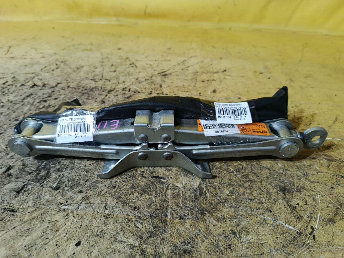 Домкрат на Nissan Note E11 Фото 2