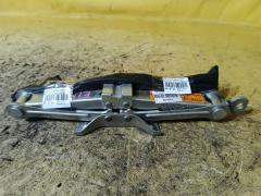 Домкрат на Nissan Note E11 Фото 2