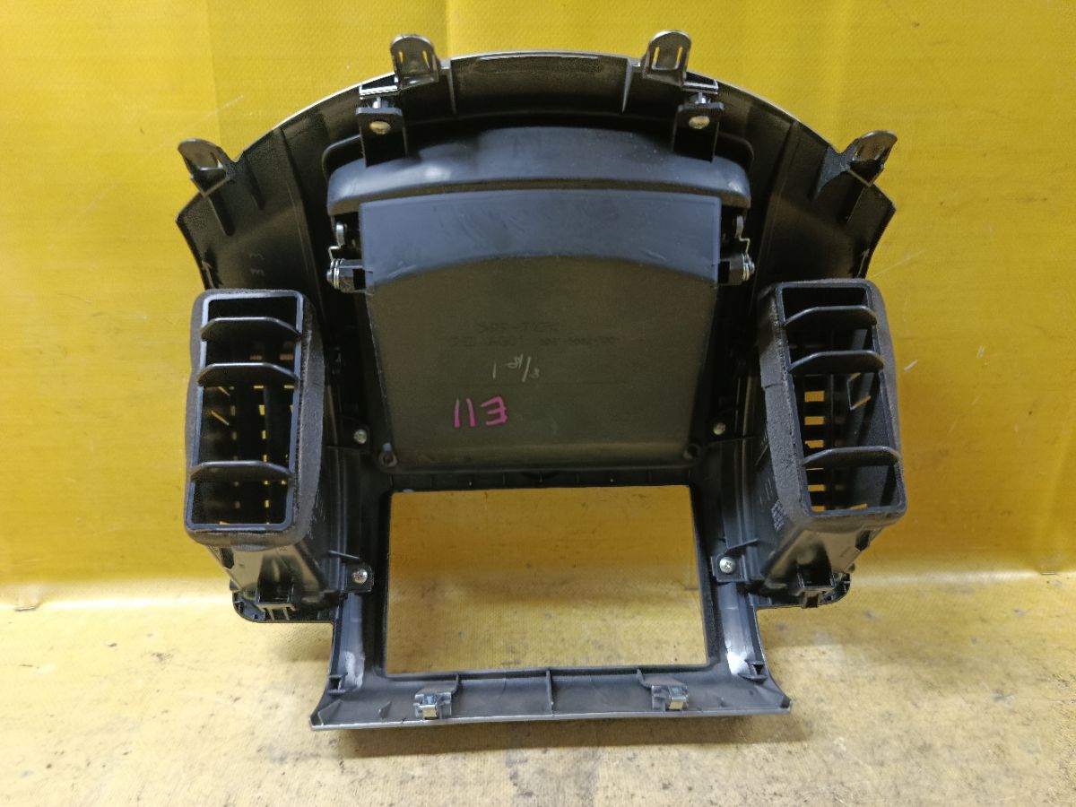 Консоль магнитофона 68260-1U600 на Nissan Note E11 Фото 4