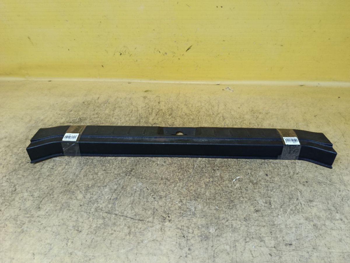 Обшивка багажника 84992-1U600 на Nissan Note E11 Фото 3