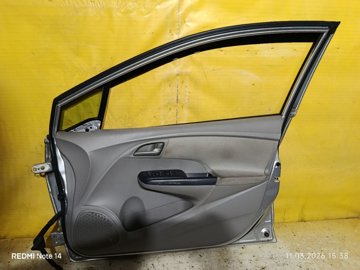 Дверь боковая на Honda Insight ZE2 Фото 7