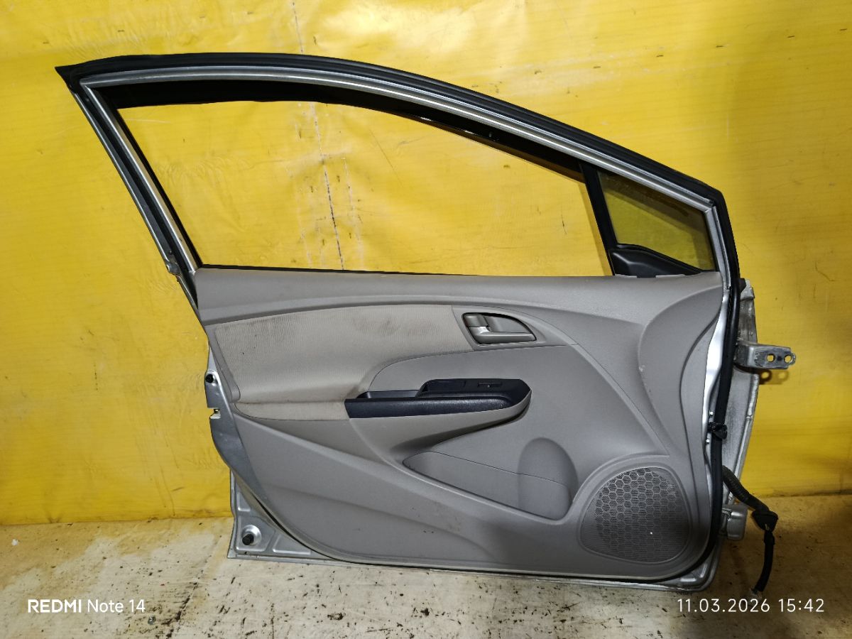 Дверь боковая на Honda Insight ZE2 Фото 7