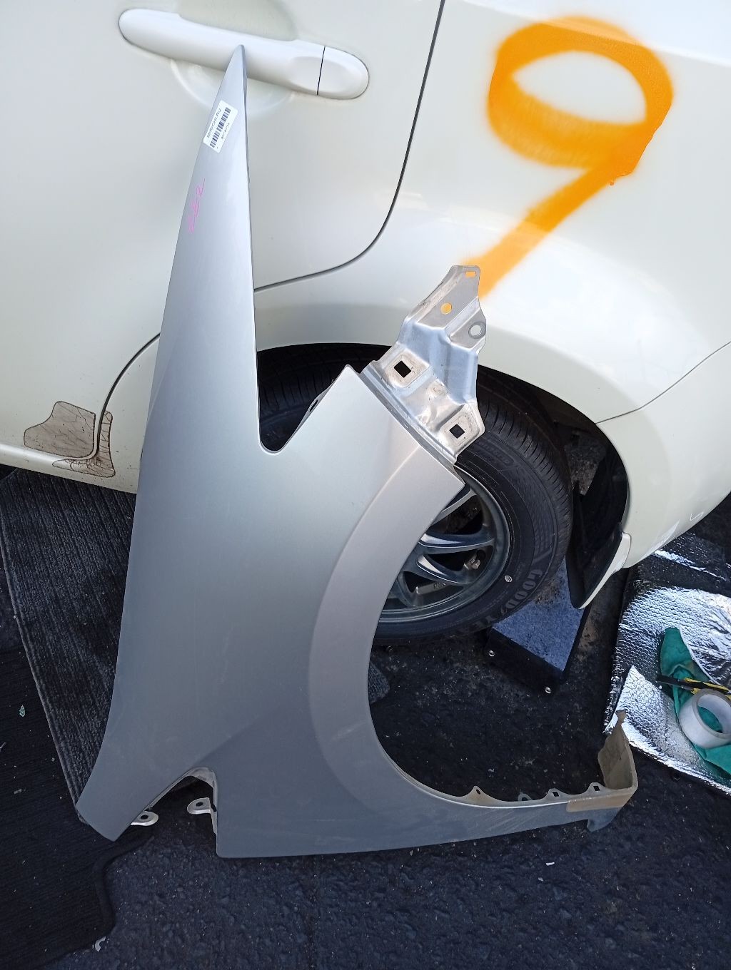 Крыло переднее на Honda Insight ZE2 Фото 1