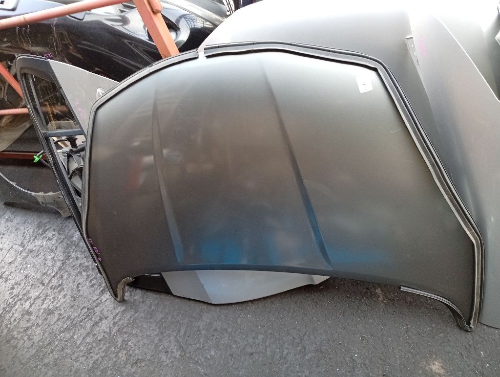 Капот на Nissan Note E11 Фото 2