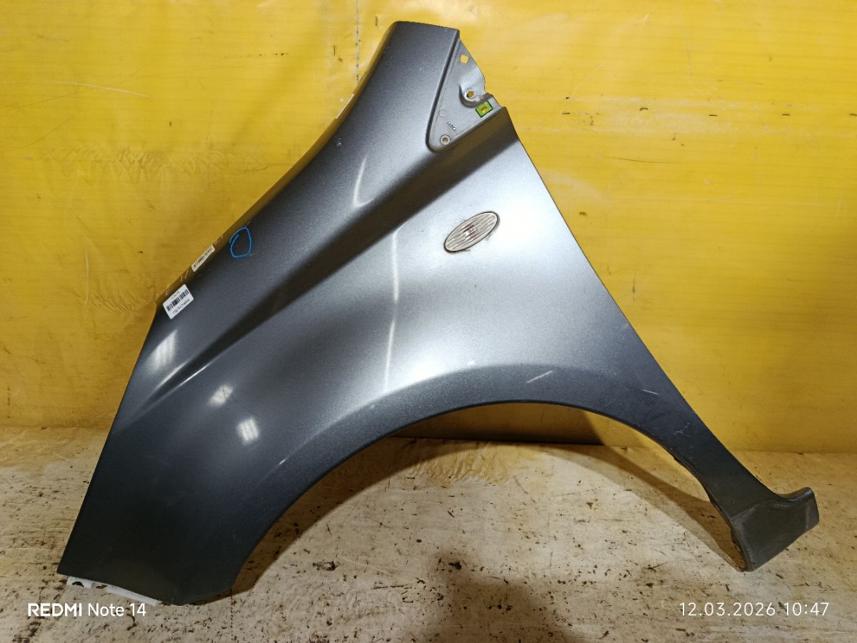 Крыло переднее на Nissan Note E11 Фото 3