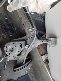 Балка подвески на Nissan Cube Z12 HR15DE Фото 2