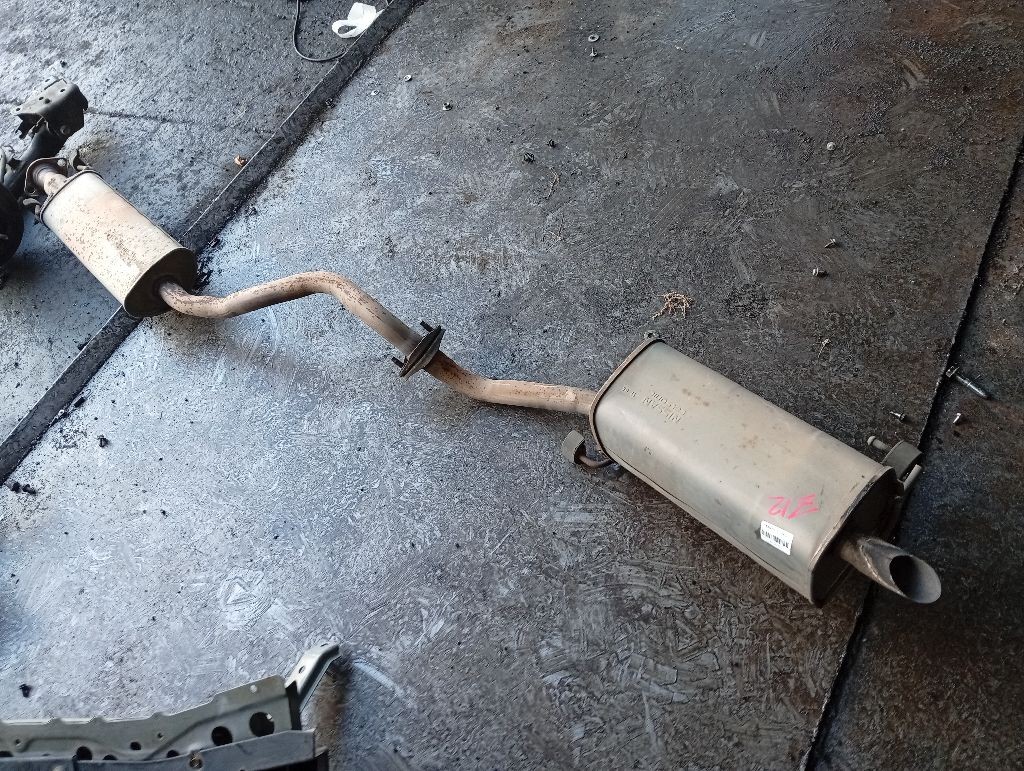 Глушитель на Nissan Cube NZ12 HR15DE Фото 1