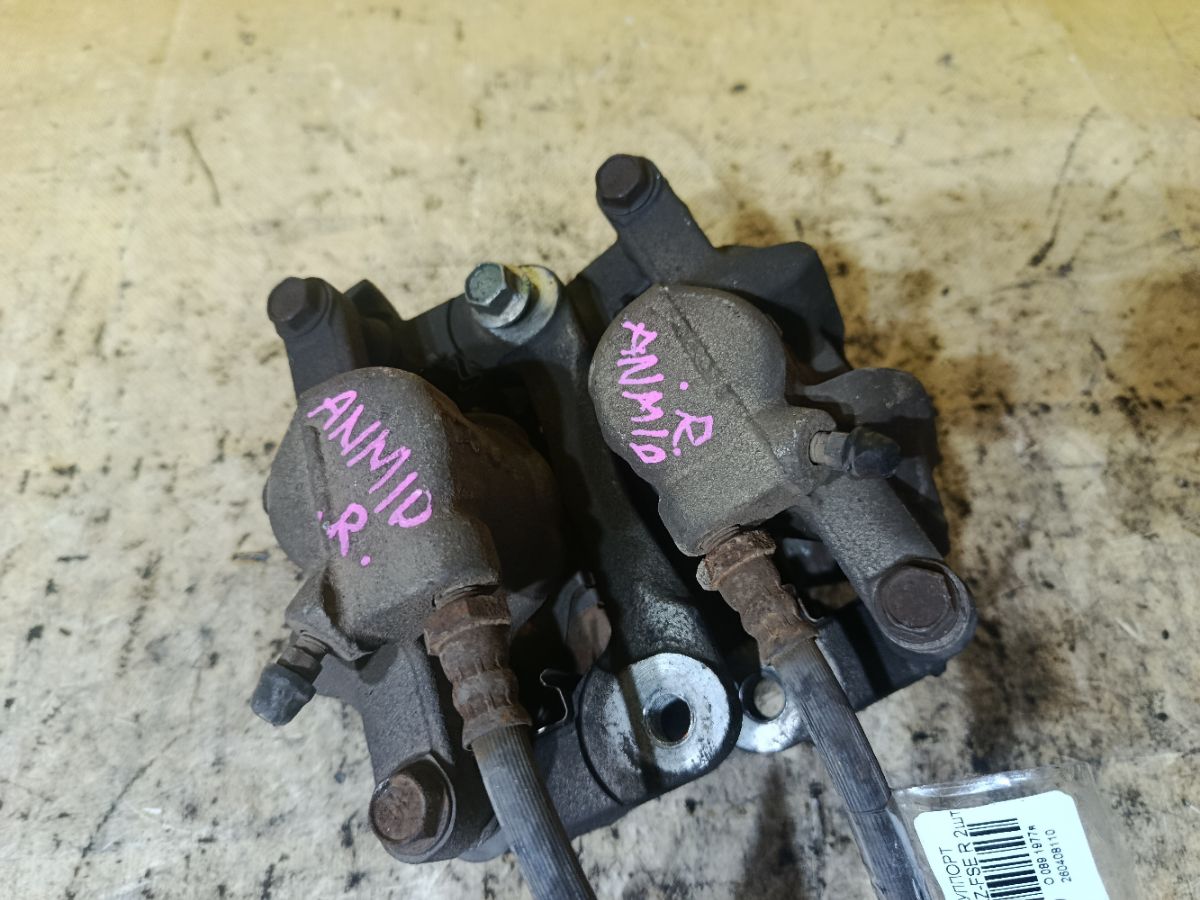 Суппорт на Toyota Isis ANM10G 1AZ-FSE Фото 2