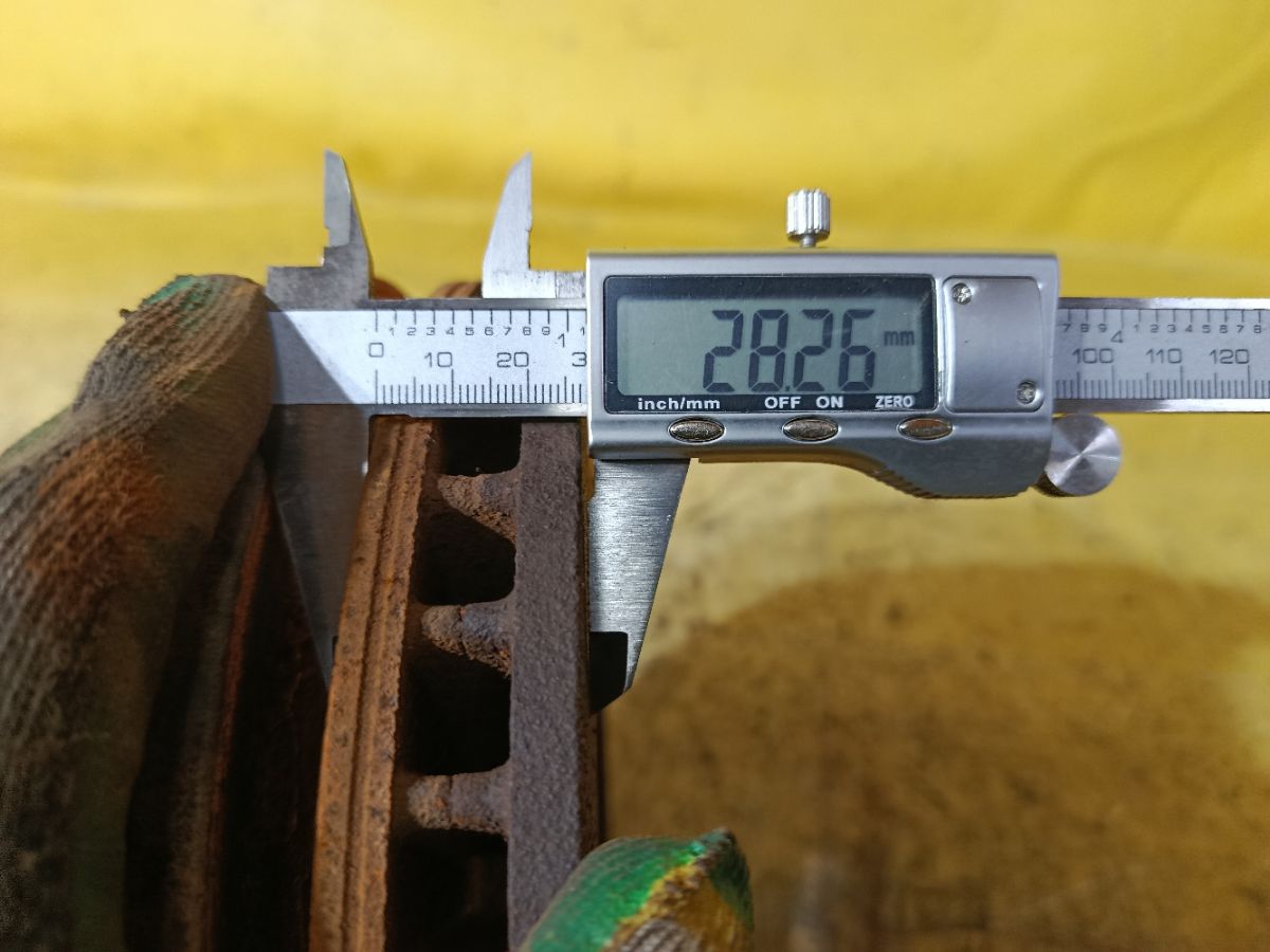 Тормозной диск 0 986 478 632, 0 986 479 R58, 0 986 AB5 128, 0 986 AB6 938, 09562410, 09902312, 09A38610, 09A38611, 106330, 15557, 16220, 17351F, 17361F, 179946, 1815204549, 192562, 192562SPORT, 197279, 204549, 2209, 2209T5, 231028, 24012801151, 25079, 25079 V, 25121Z, 30093127, 3015 521 0031, 3050061, 31050, 360406047100, 370067, 4035050, 4035128, 428115, 43512-44010, 43512-44011, 4351206020, 4351206030, 4351206031, 4351233040, 4351233041, 4351233043, 4351233060, 4351233070, 4351233080, 4351233090, 4351244010, 4351244011, 4351258010, 4351258011, 45570, 4863102309, 5311027570, 5311127570, 53625, 561676B, 561676J, 561676JC, 590255600, 600000087600, 6002213, 6002275, 6014311, 60201137VKSX, 60201137VSX, 60204549VKSX, 60204549VSX, 60275, 6106063, 6110624, 6282093, 6842 10, 684210, 82B0334, 82B1752, 8610900000, 8610900060, 8610900080, 8610906060, 8610906880, 8610906980, 8DD355104921, 8DD355104931, 92077700, 92077703, 982000777, 98200077701, A6F188, A6F188B, ADT34378, B130388, BBD5034, BD1014, BD1207, BD1210, BD2098, BD6938, BD9507, BDA187620, BDC4422, BDI551, BDR187620, BDRS187625, BG2782, BN1152, BR0142, BR0142S, BR9357C, BS 8687, BS0137, BS4422, BS5142, BS7160, BV 8687, C210G0004, C32075JC, C32128, C32128ABE, C32128JC, C32141JC, C32145JC, D684210, DB5107, DBA501V, DDF501, DDF5011, DF1431, DF1431S, DF381, DI213, DI275, DI955331, DP1010110661, DSKF045, ER0991, FO 2509, FR0119V, G4611T44011, GR02209, J3302075, J3302132, J3302153, JBD0031, LTO1100, LTO1325, LTO1326, LTO1333, LTO1334, LTO1337, LTO1339, M2000499, MDC898, MFD22002, MFD2213, MX4351233042, NBD 551, ND1059K, NKT3018, NVI4351233040, PB 2209C, PBD1431, PBD1434, PCD14092, PRF009, R0991, RF2502, RN1009, RT 2209, RT 2209 T5, RT 2209GL, RT 2209GL T5, RT126, SDR1050, ST4351233040, T2981V, T330A150, T60125, T6046B, TABD9028, TB219438, TCC1084, TG4351212580, TG4351233040, TO702004, TR84, TY126, UQ-116-9445, UQ-116F-9445, WN642, Z06028 на Toyota Isis ANM10G 1AZ-FSE Фото 4