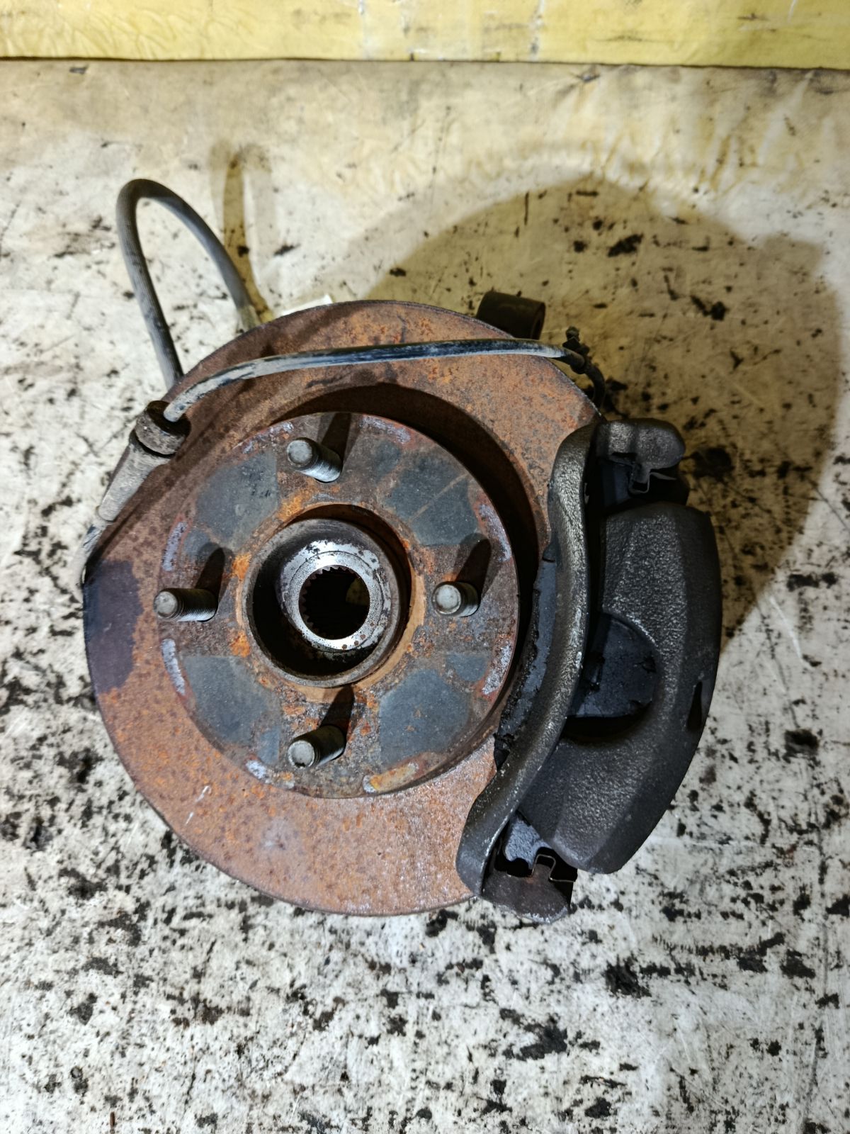 Ступица на Nissan Tiida Latio SC11 HR15DE Фото 3